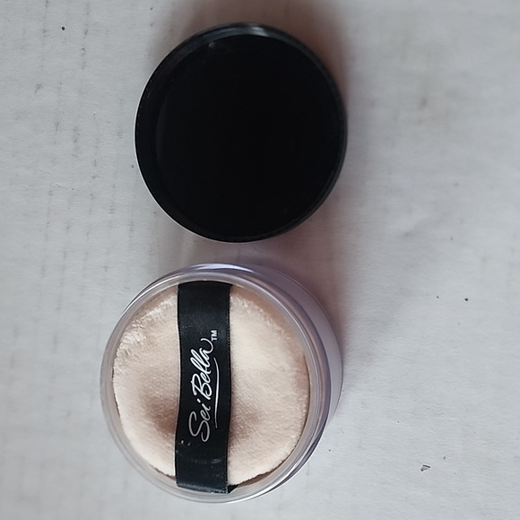 Sei Bella, Loose Powder. Light - Picture 1 of 3